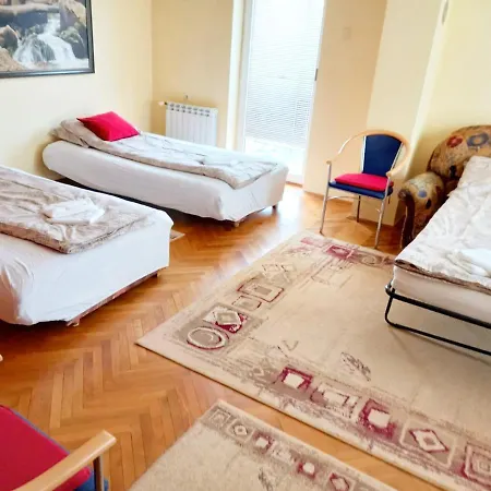 Danube Star 3 Apartment